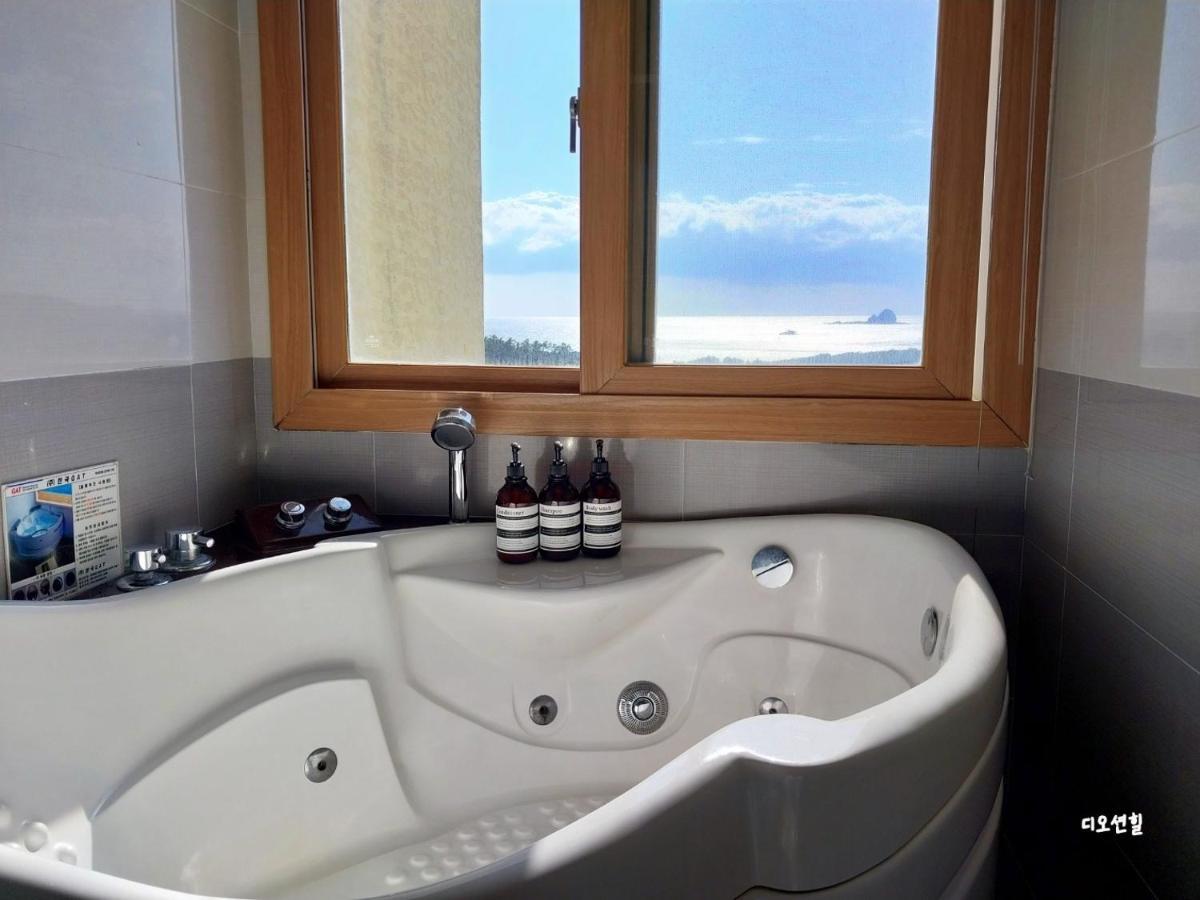 Jeju The Ocean Hill Pension Seogwipo Luaran gambar